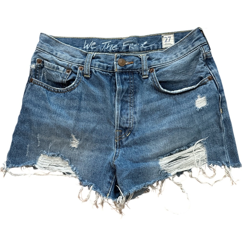 We The Free Medium Wash Distressed Cut-Off Blue Jeans Shorts Size 27‎ Women’s